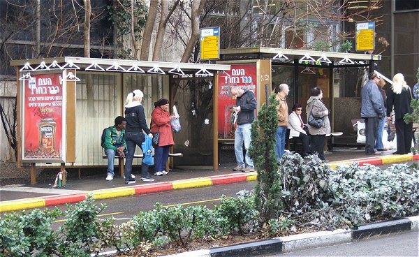 christinaaguilerahangers_4