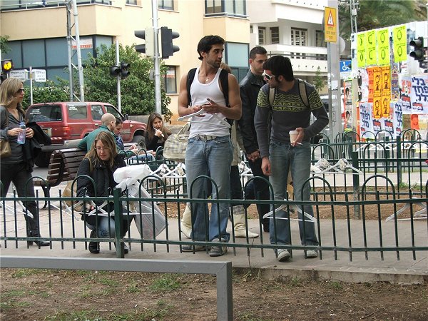 christinaaguilerahangers_5