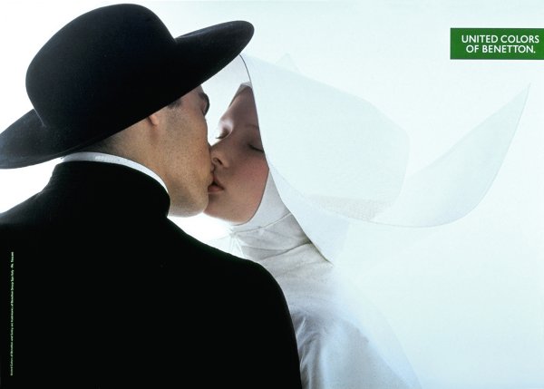 benettonpriestnun